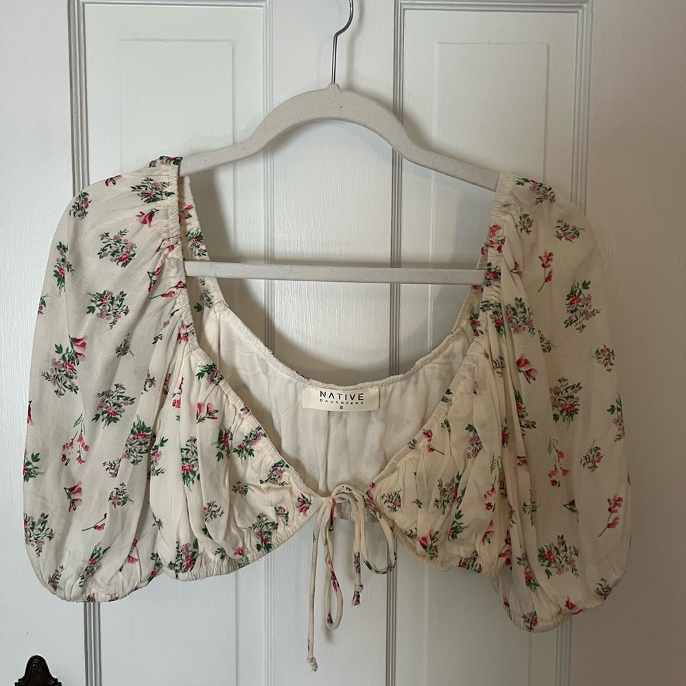Cute Top! - Picture 4 of 4